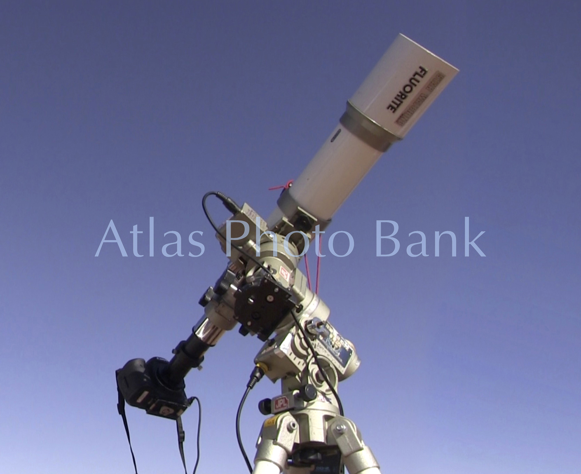 EEP-138-望遠鏡を使って日食を撮影