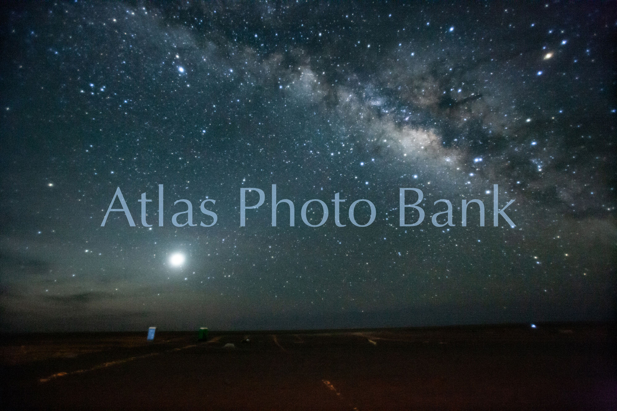 LSP-101-サハラ･ワウアナムス日食観測テント村の夜