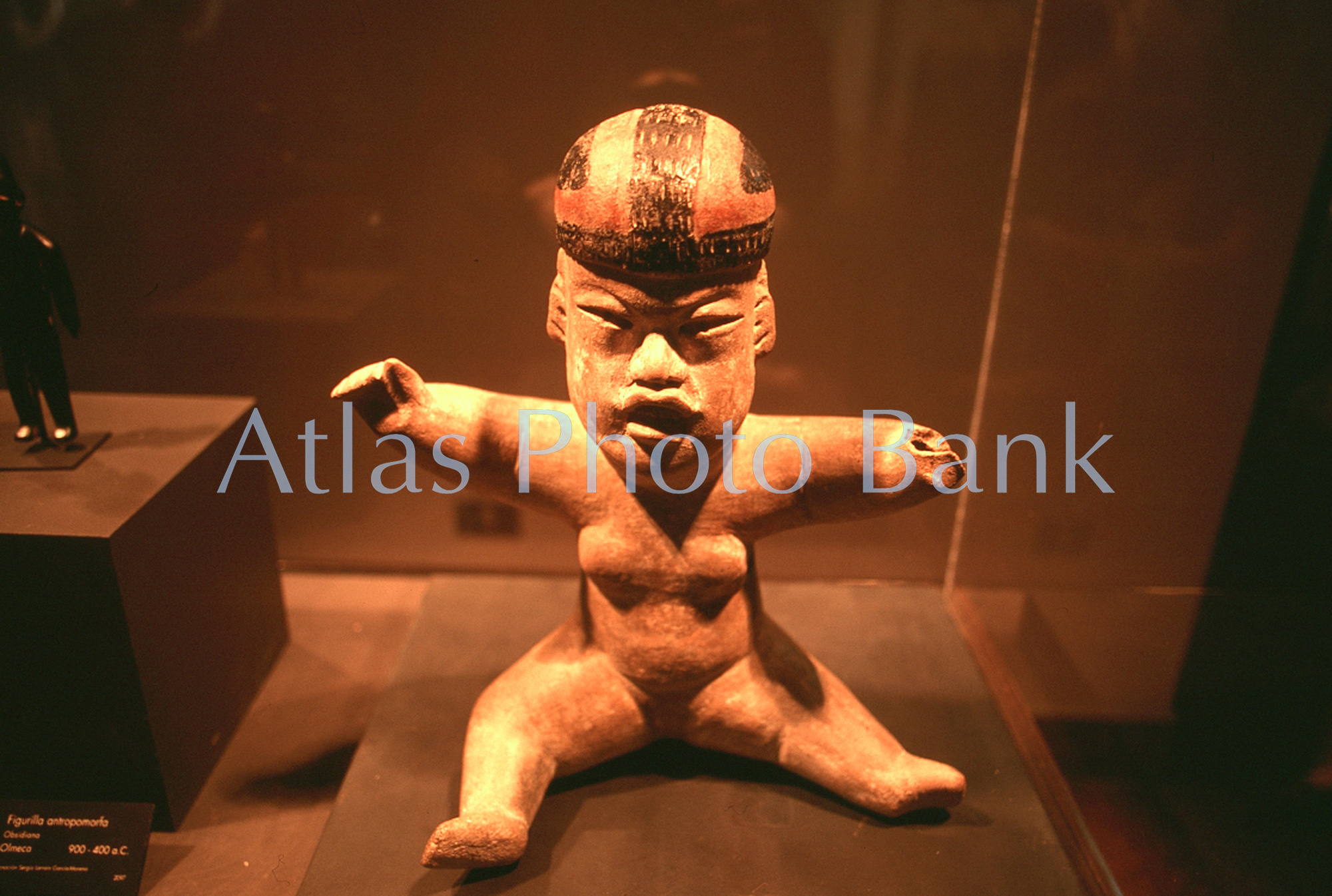 LSP-504-オルメカ文明の赤ん坊の像・サンチャゴ博物館