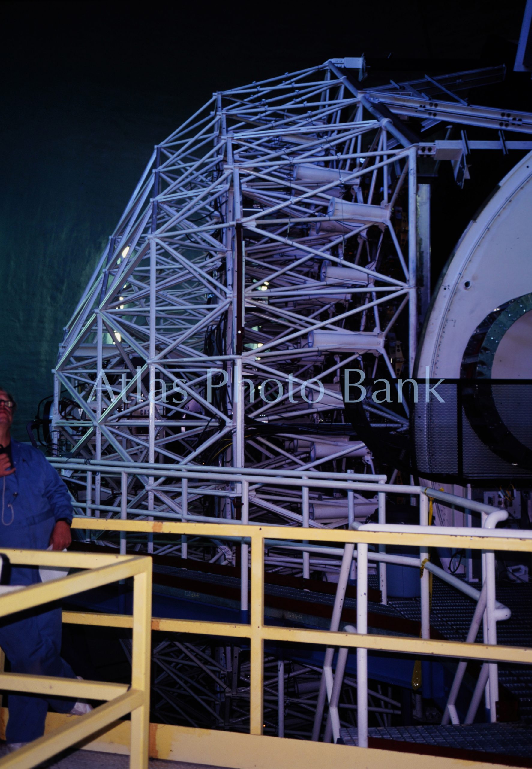 LSP2-451-ケック望遠鏡の主鏡背面