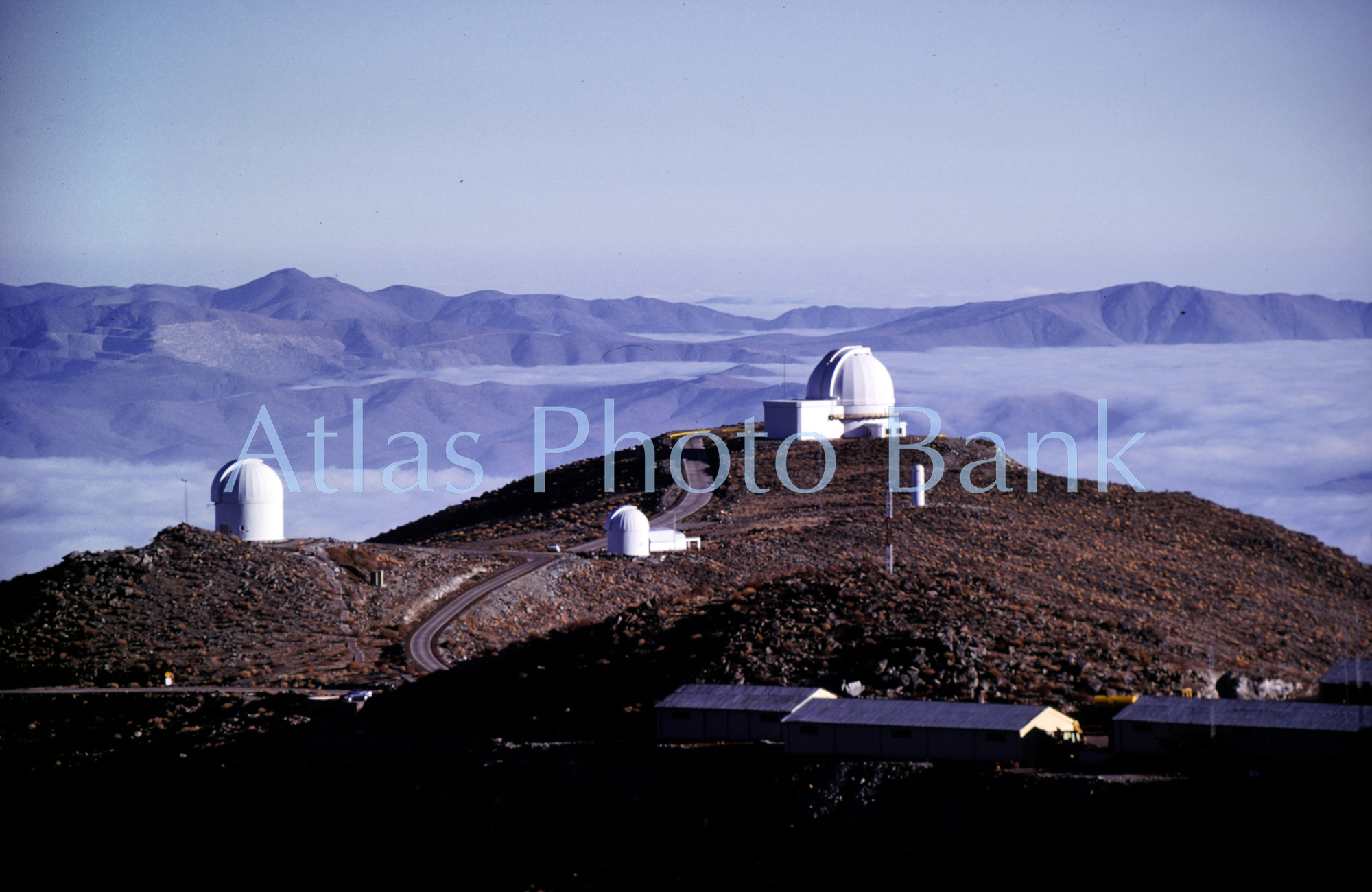 LSP2-634-ラスカンパナス天文台遠景