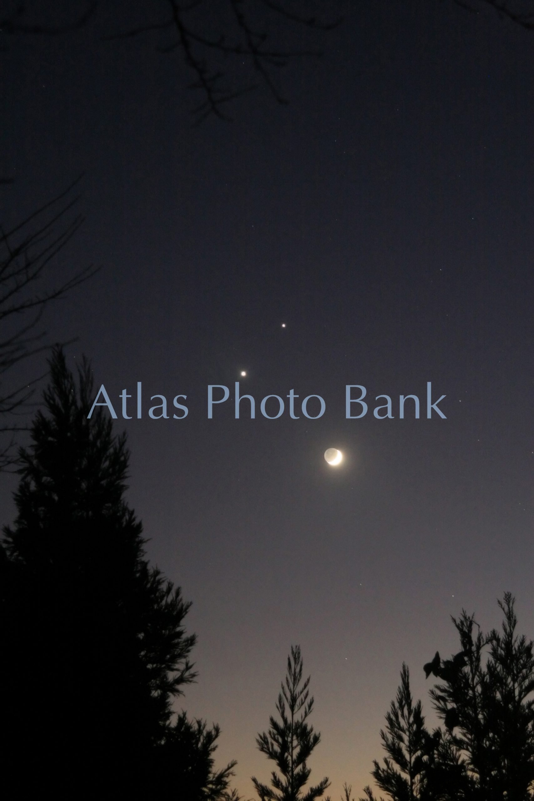 MOP-076-月・金星・木星が描く夜空のスマイルマーク