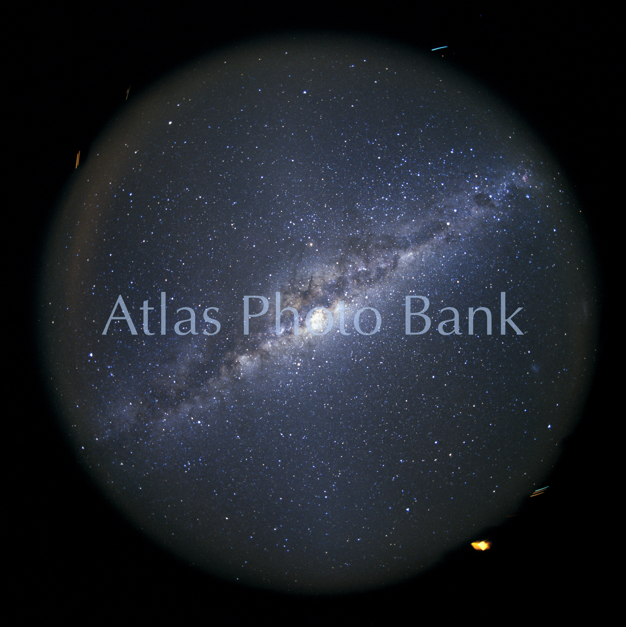 MWP-025-頭上に輝く銀河中心方向の天の川･ラスカンパナス天文台