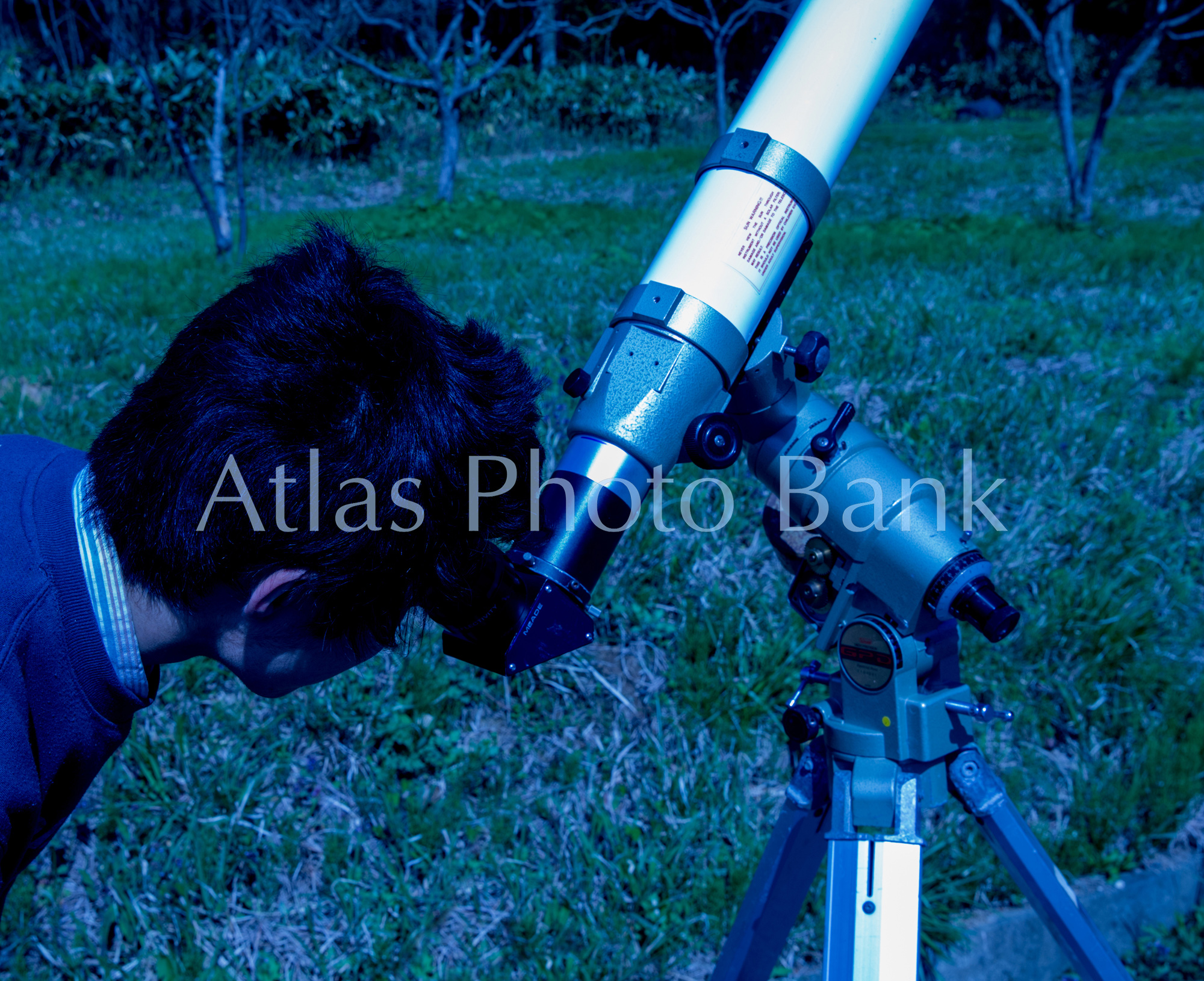 OTP-090-屈折式望遠鏡で天体を観る