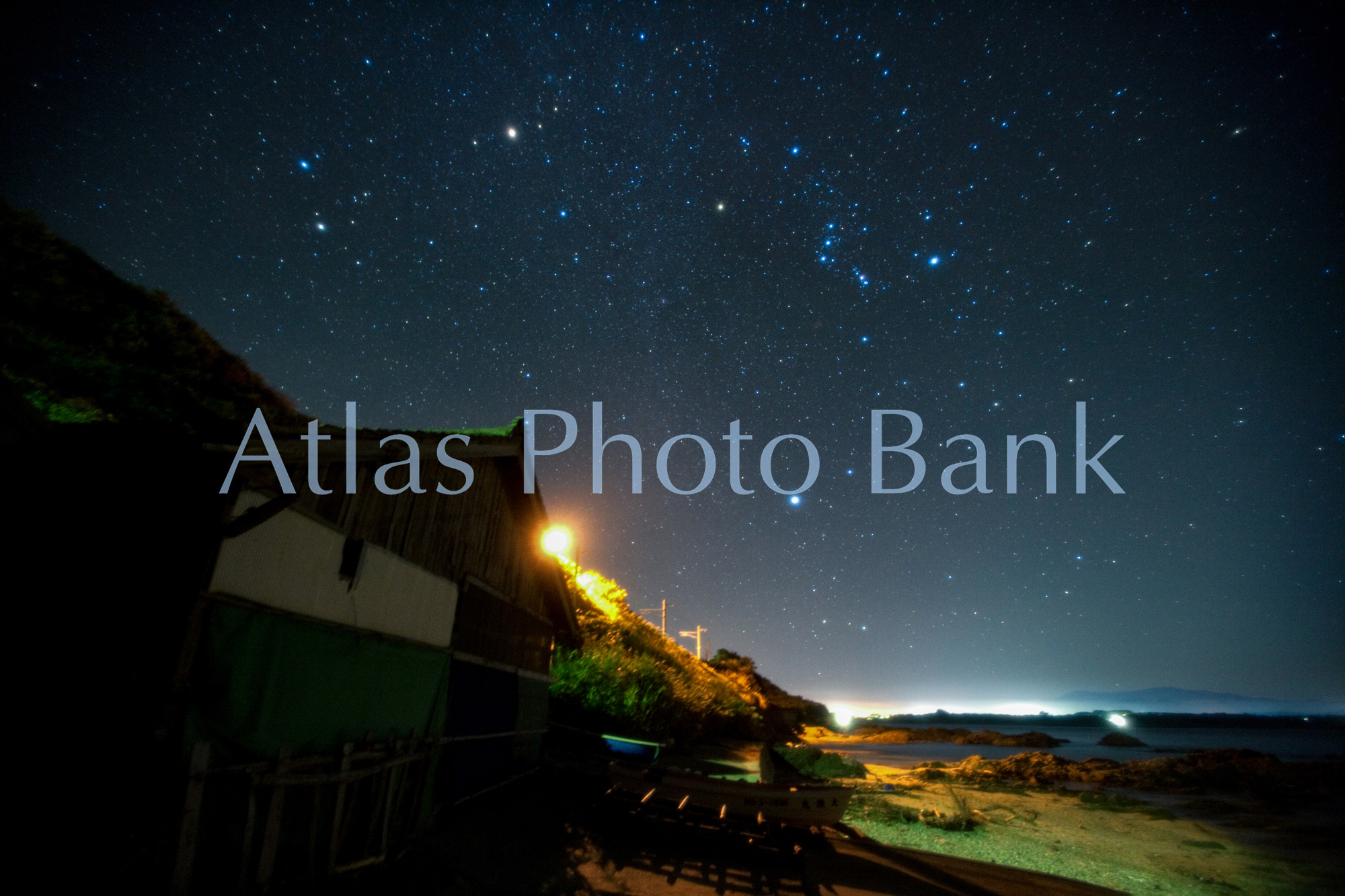 SSP-274-浜辺の上に輝く冬の星座と火星
