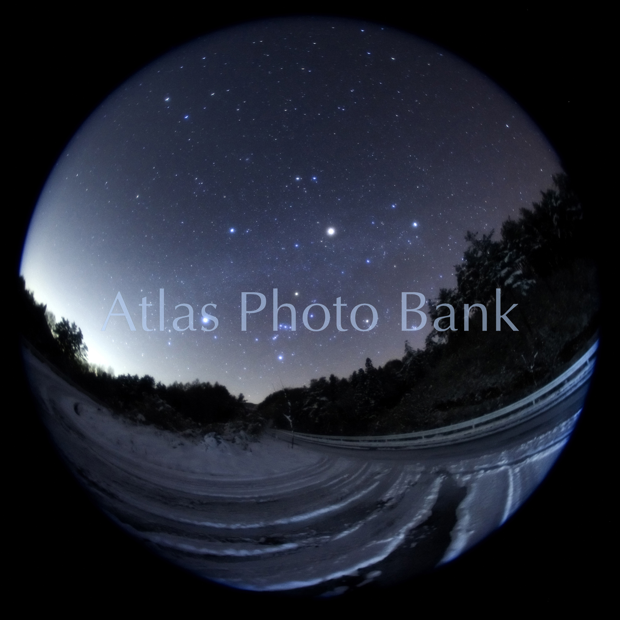 SSP-292-雪の上に沈みゆく冬の星座