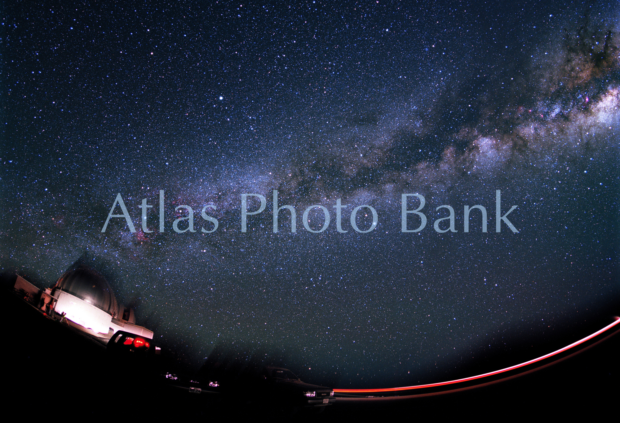 SSP-465-マウナケア天文台と夏の天の川